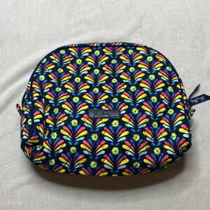 Vera Bradley travel make up case size large